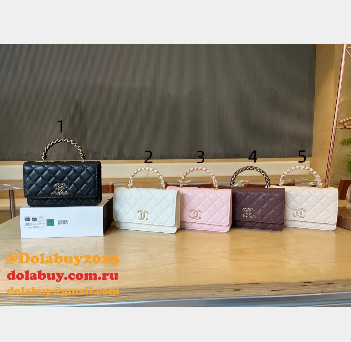 Top CC 25ss WOC Bag A96176
